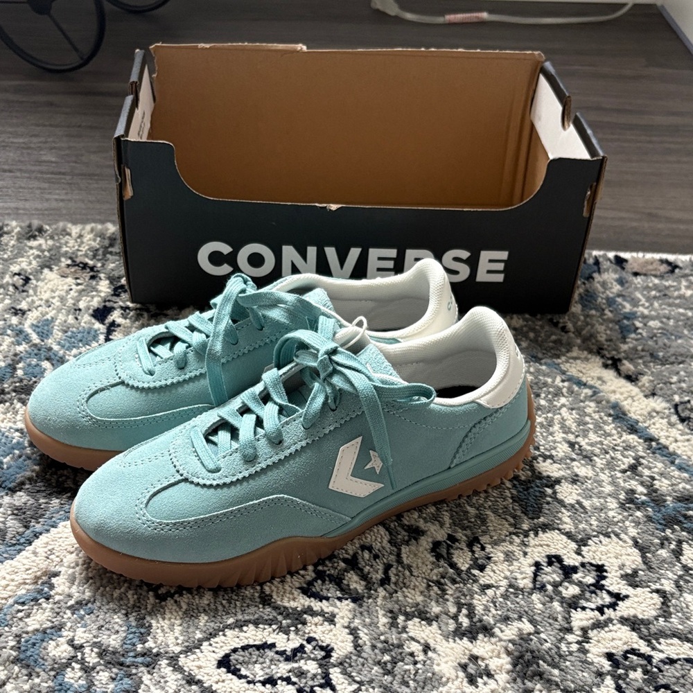 NWT Converse Run Star Trainers - Size 6 - Picture 2 of 8
